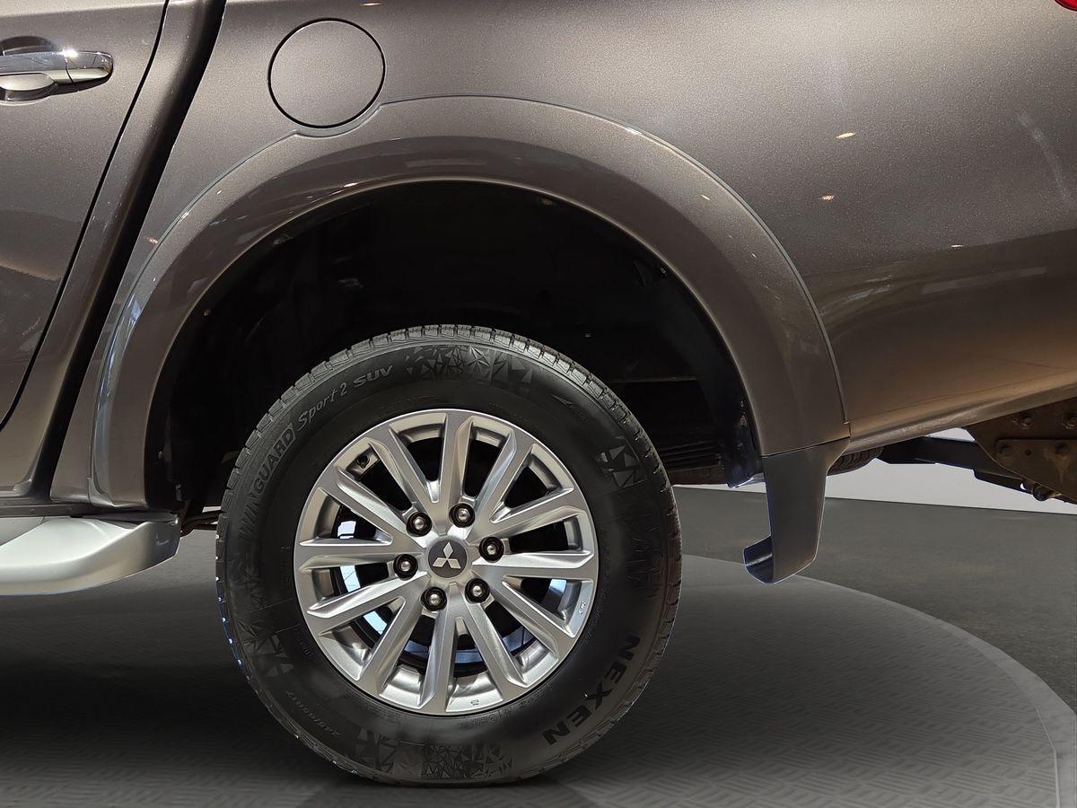 Mitsubishi L200 Diamant Edition+ DOKA 4WD *AHK*NAVI*