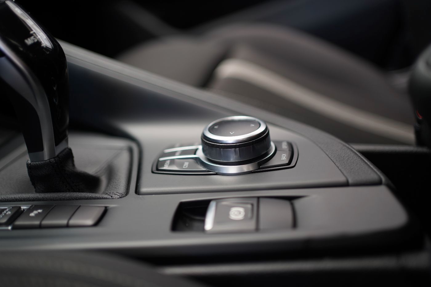 Fahrzeugabbildung BMW X1 20i Advantage +Navi+Parkassist+DrivingAssist+