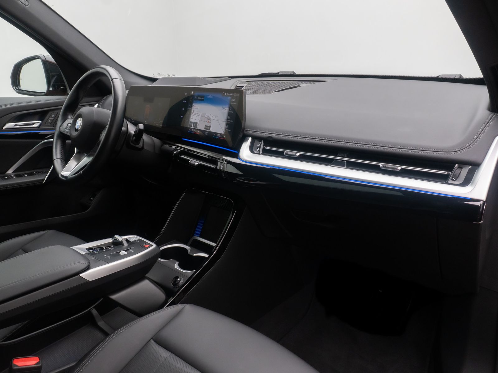 Fahrzeugabbildung BMW X1 sD18d xLine Panorama 360&deg; HUD DAB AHK Komfort