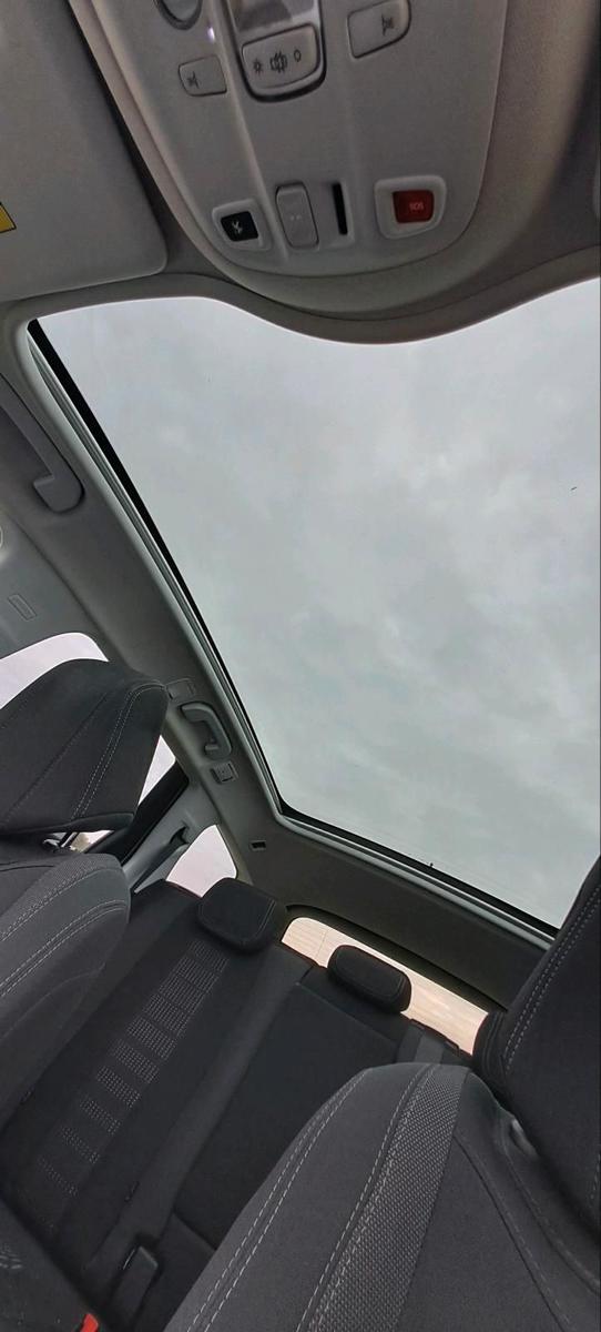 Peugeot 308 2015 — photo 13