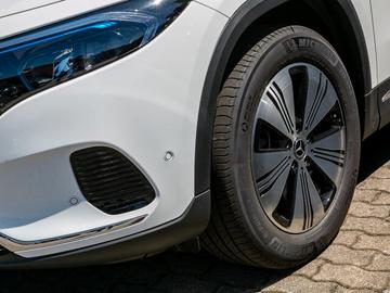 صورة 3 لـ 2025 Mercedes-BENZ EQA