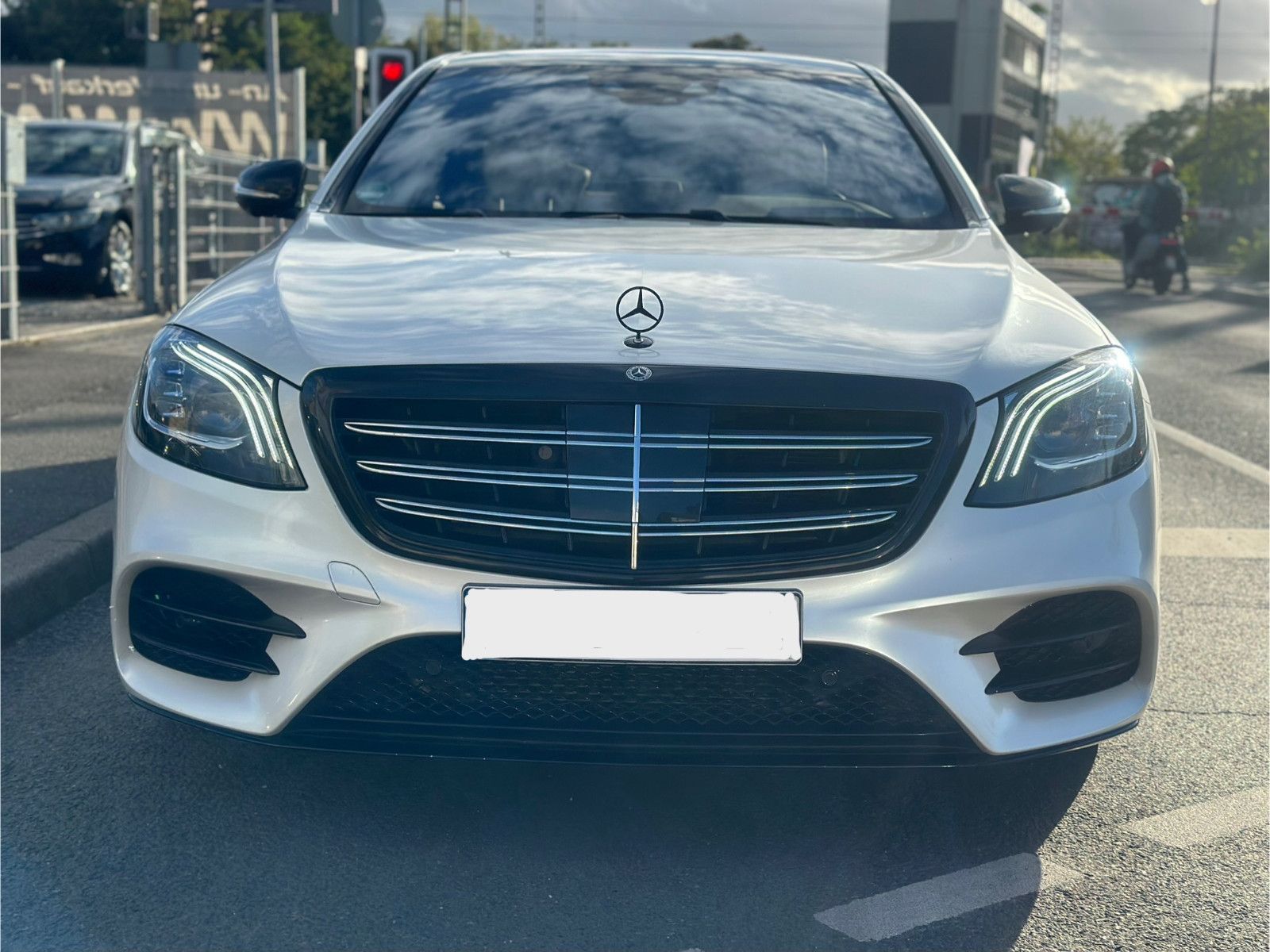 Fahrzeugabbildung Mercedes-Benz S 560 4MATIC*AMG LINE+MOD.2018*