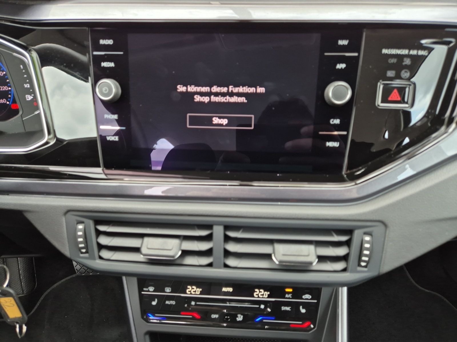 Fahrzeugabbildung Volkswagen Polo TSI Style DSG Matrix AID ACC PDC SH LM