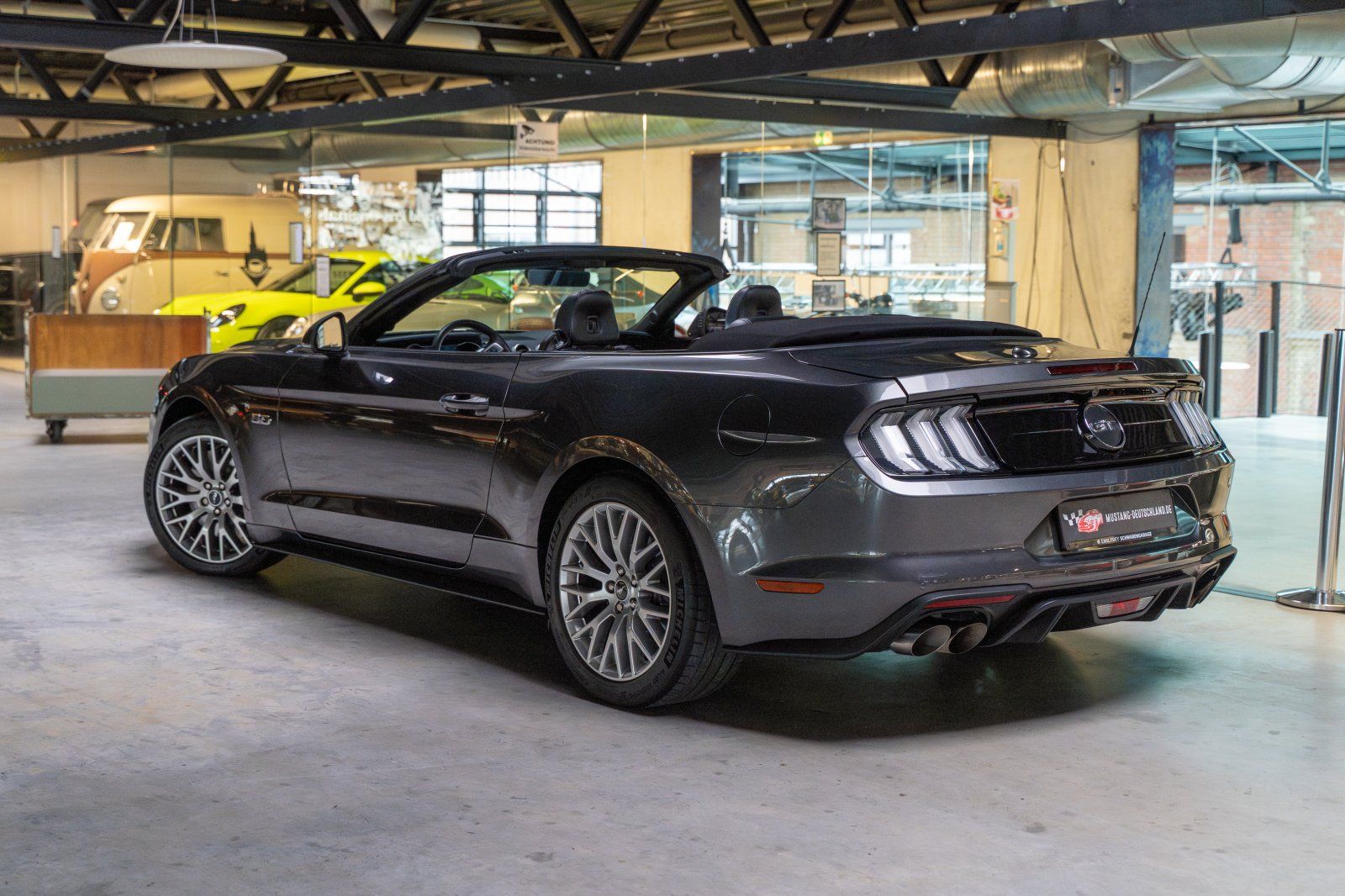 FORD Mustang (Mustang GT 5.0 Convertible COC/Navi/B&O/Sitzhzg)