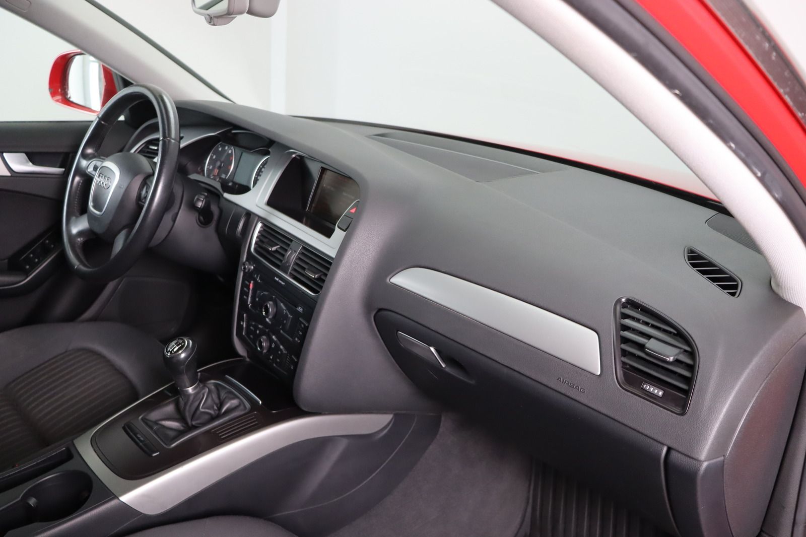 Fahrzeugabbildung Audi A4 1.8 TFSI Avant * Xenon * SHZ