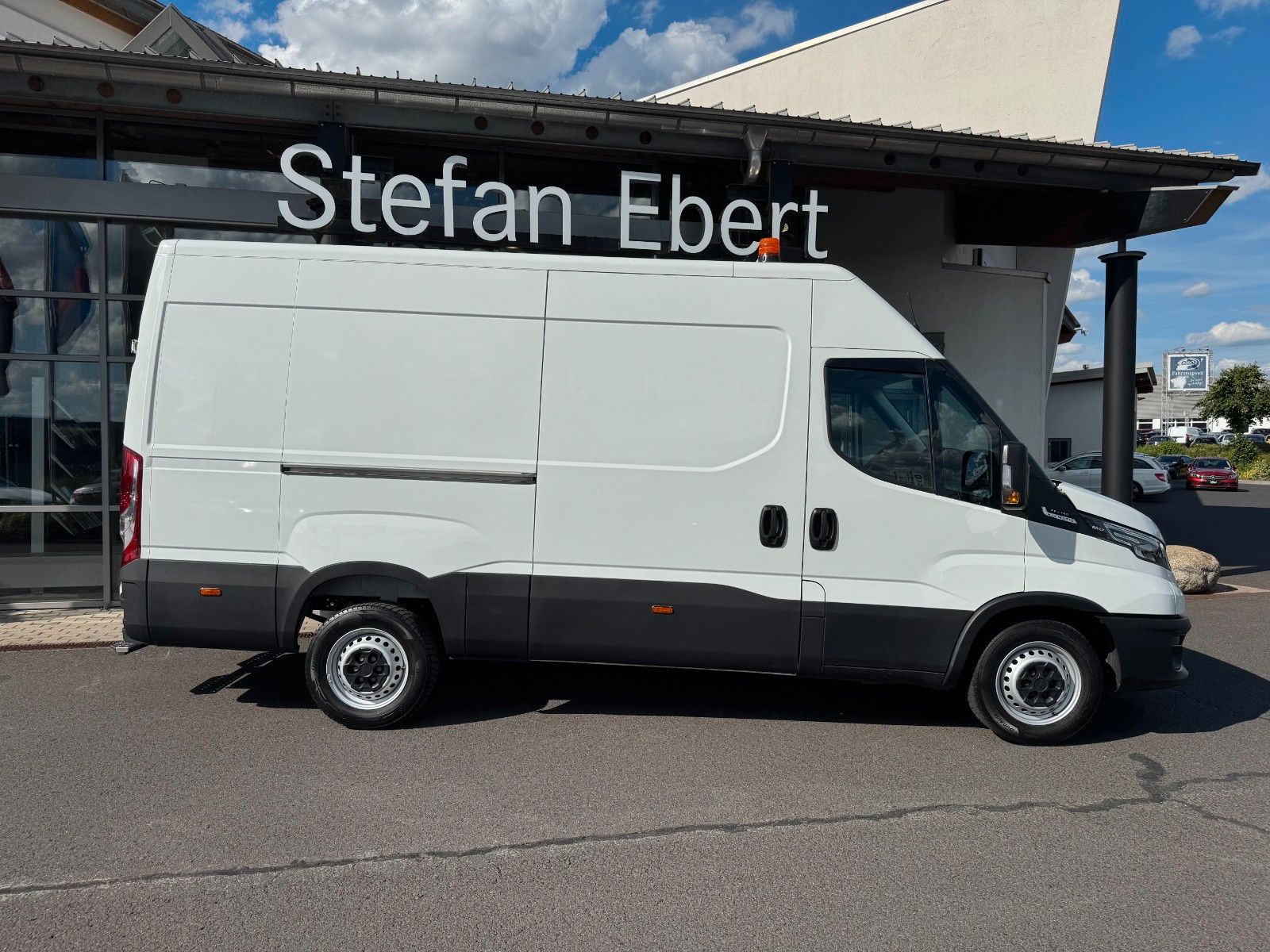 Fahrzeugabbildung Iveco Daily 35S16 *R3.520mm*Automatik*AHK*LED*