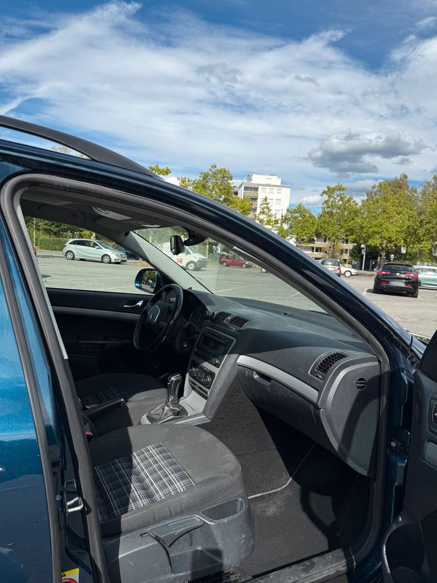 Skoda Octavia 2012 — photo 7