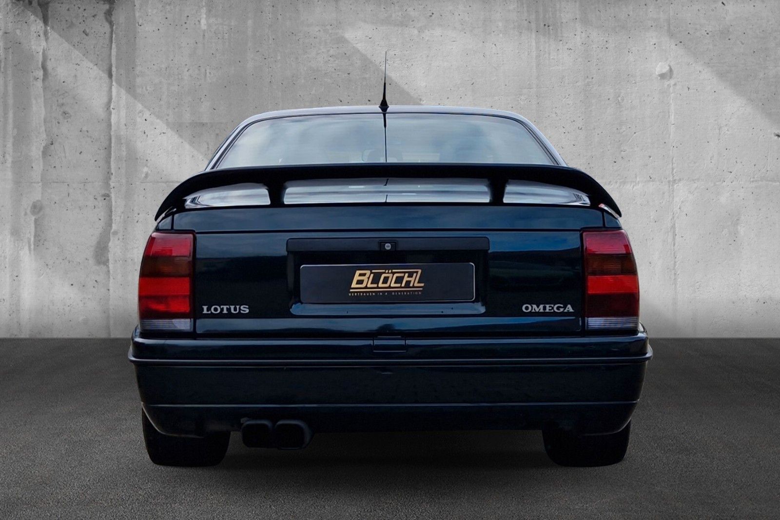 Fahrzeugabbildung Lotus Omega *1. Hand*deutsches Auto*Sammlerzustand*
