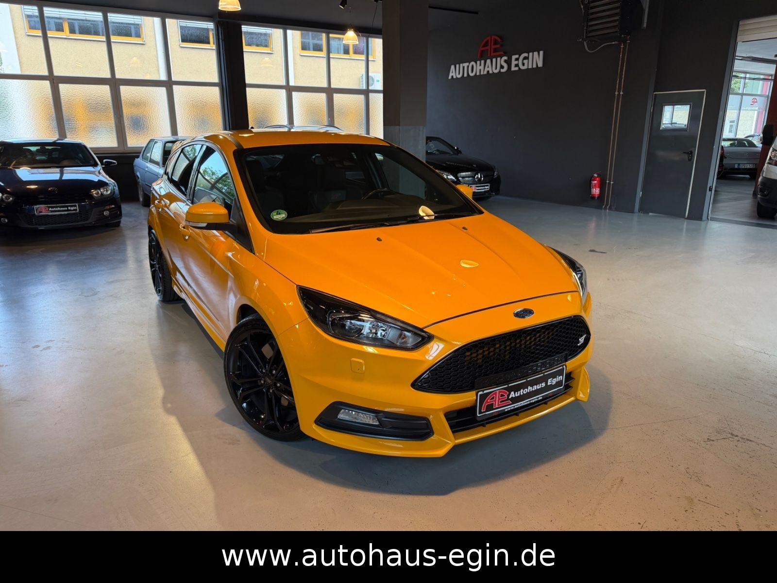 Ford Focus Lim. ST NAVI KAMERA LEDER Garantie