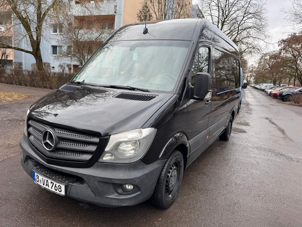 Image of Mercedes-Benz Sprinter