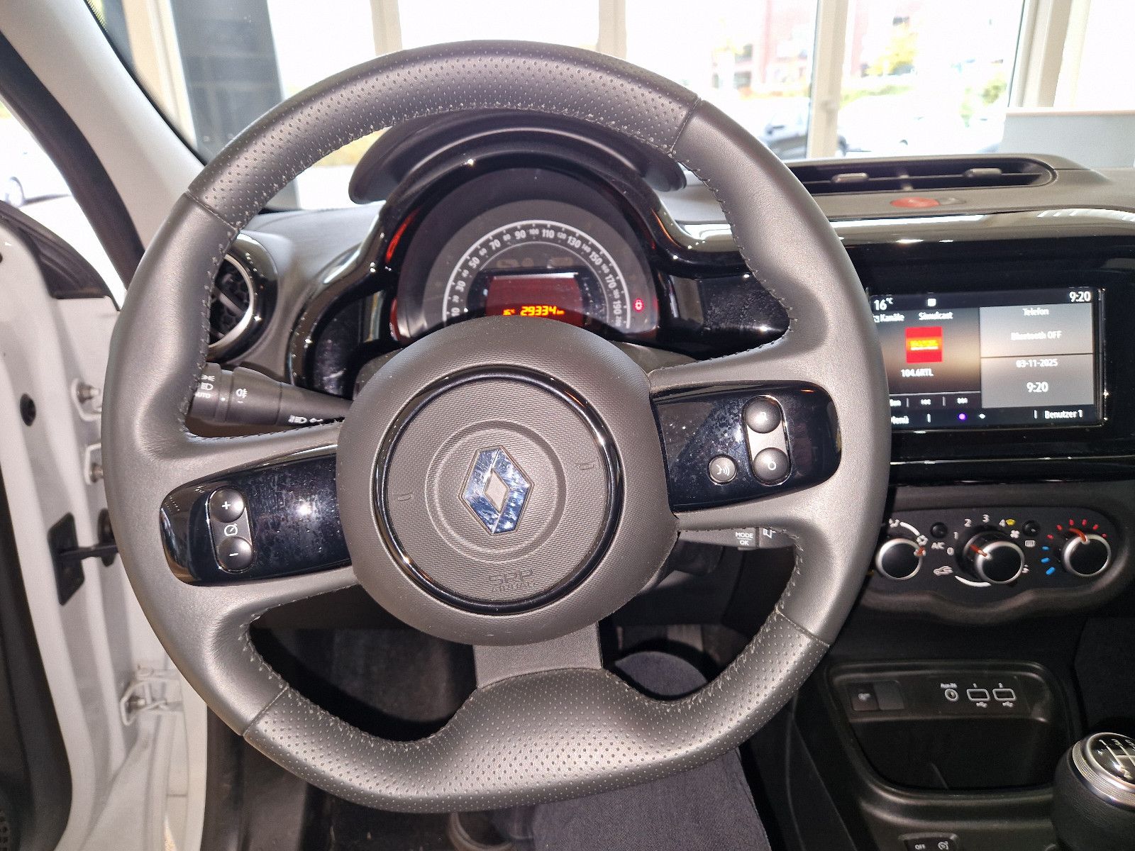 Fahrzeugabbildung Renault Twingo SCe 65 Equilibre