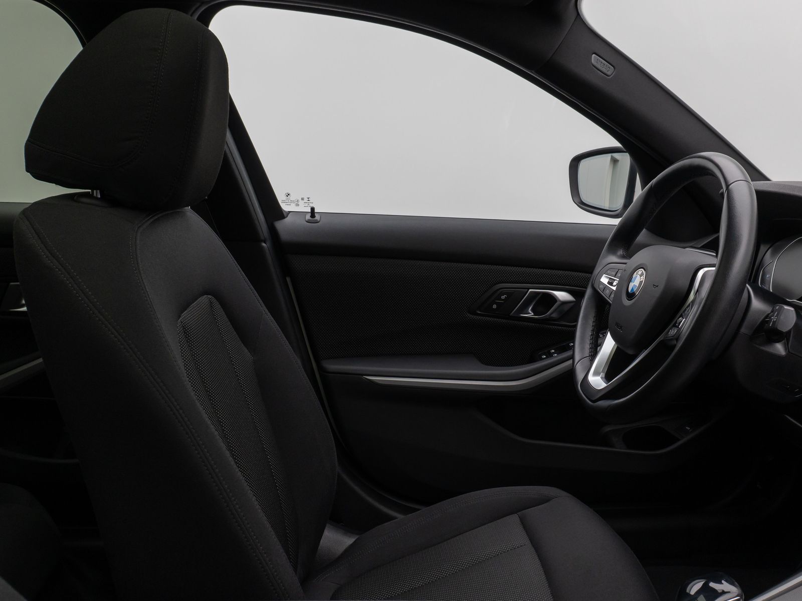 Fahrzeugabbildung BMW 320d xD Panorama DAB PDC Geschwindigkeitsreg LED