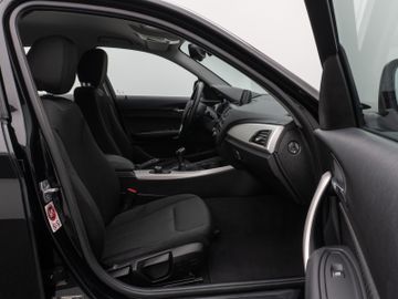 Fahrzeugabbildung BMW 116i Advantage Sitzhzg PDChint. Geschwindigkeit