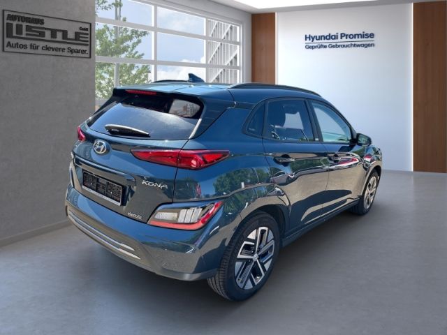 Fahrzeugabbildung Hyundai KONA Trend Elektro 2WD El. Panodach Navi Soundsy