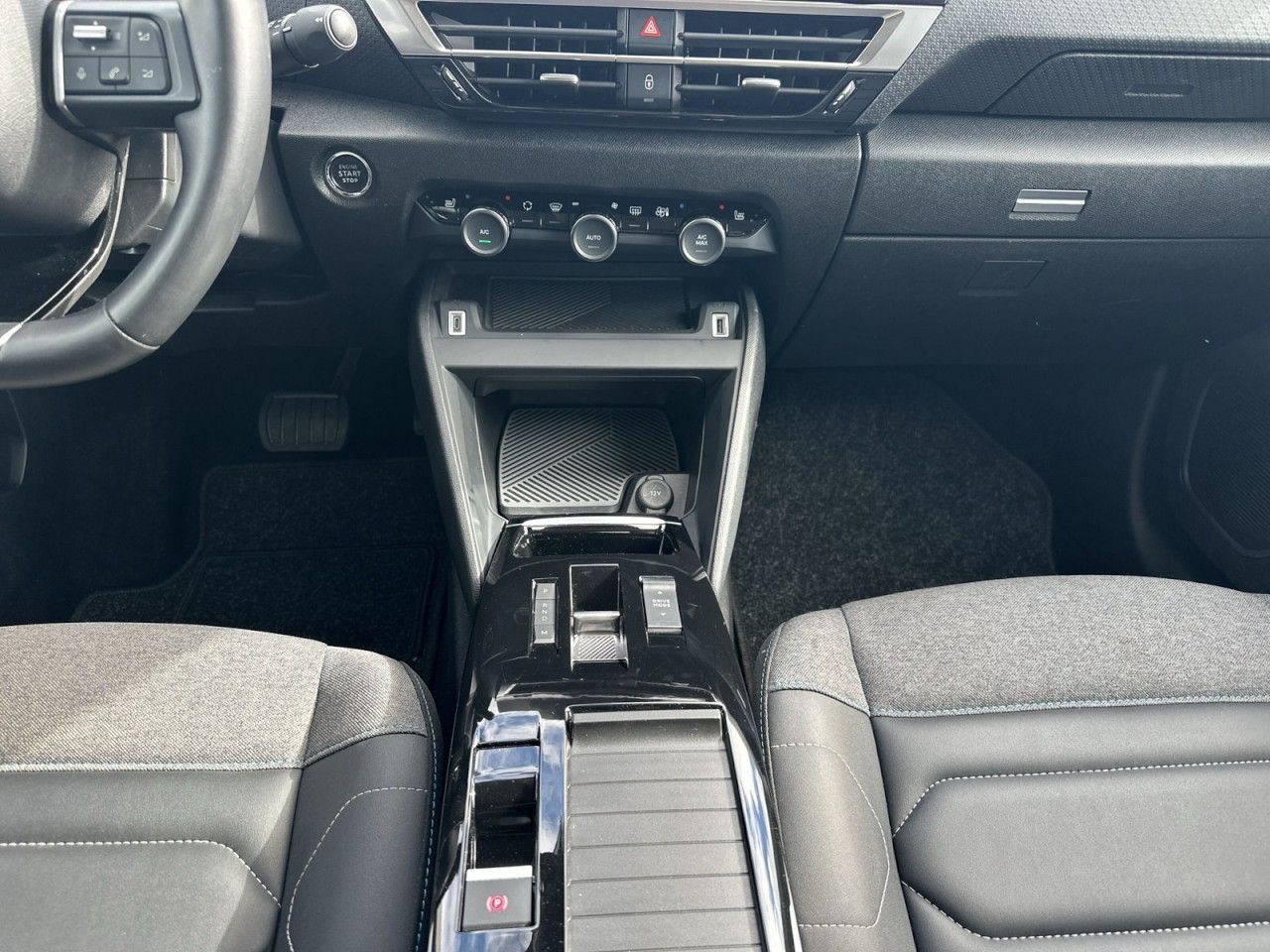 Fahrzeugabbildung Citroën C4 PureTech 130 S&S EAT8 Shine