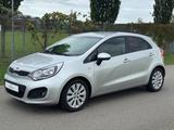 Kia Rio Dream Team *Kamera*wenig KM *Klima - Kia Rio in Mannheim