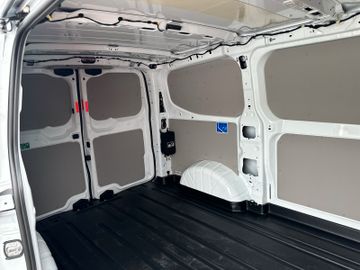 Ford Transit Custom - 11