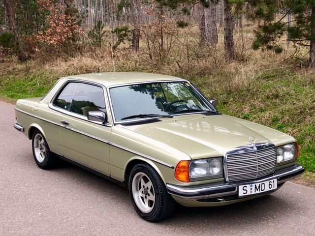 Mercedes-Benz 230 CE, 230 C, W123 Coupe, C123, Rostfrei.