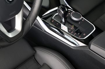 BMW 320d Touring Sport Line Shadow PANO ACC RFK AHK