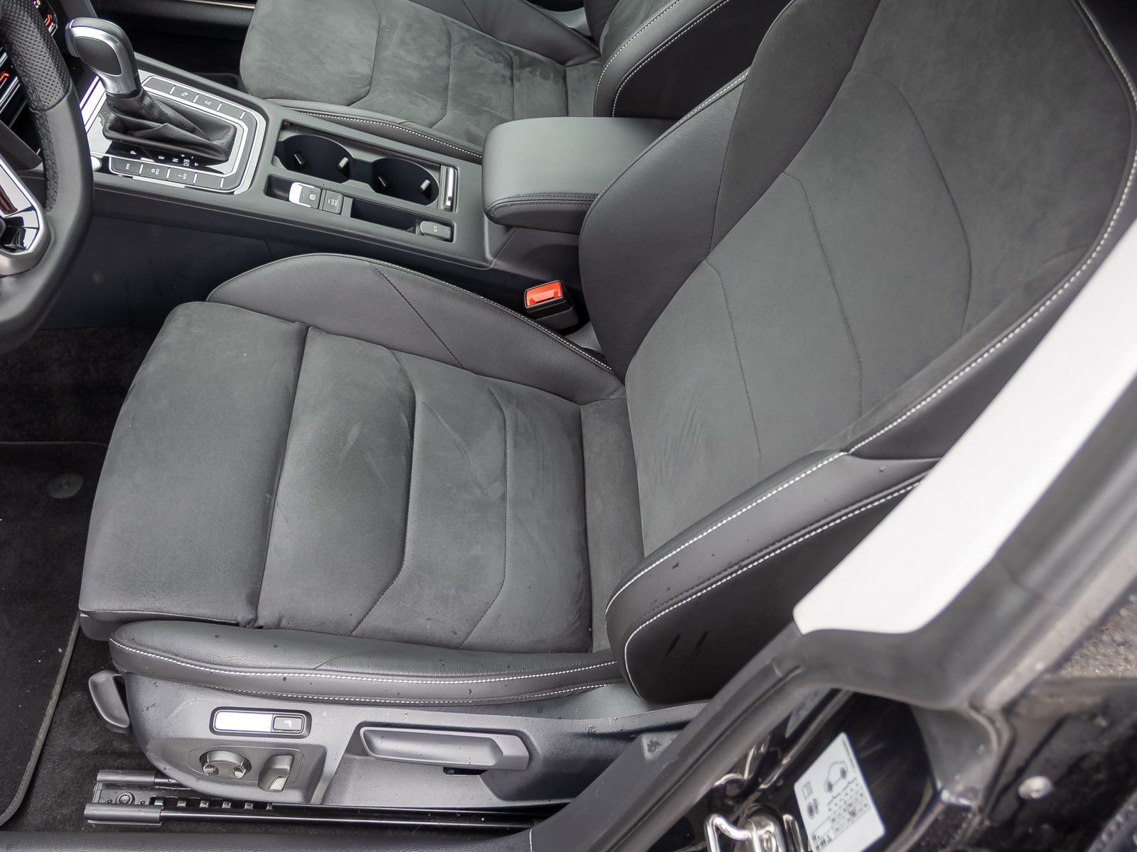 Volkswagen Arteon Elegance 1.4TSI eHybrid Navi LED HuD ACC foto 13
