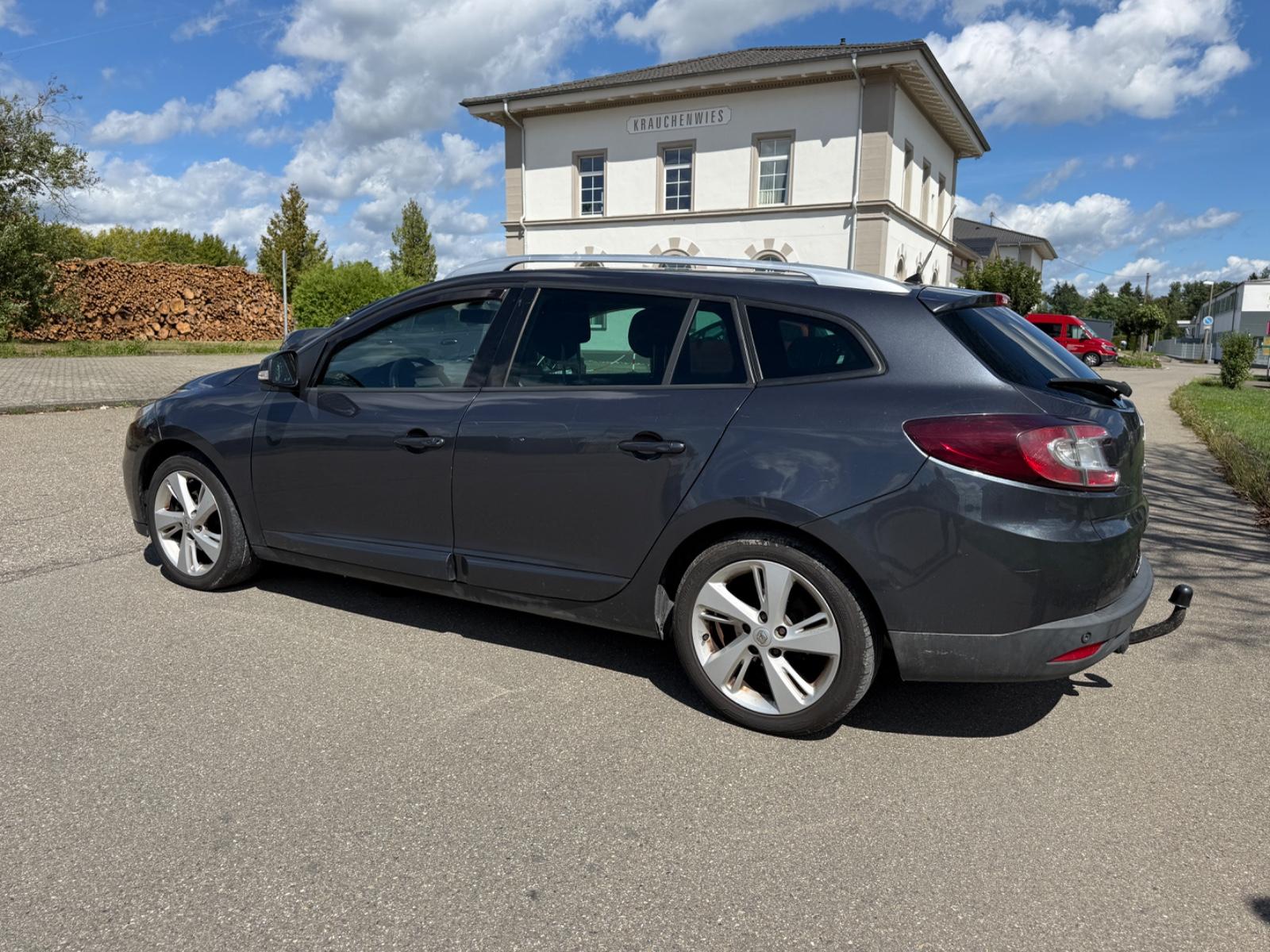 Renault Megane 2012 — engine 1.397 cm³, 131 HP (96kW)