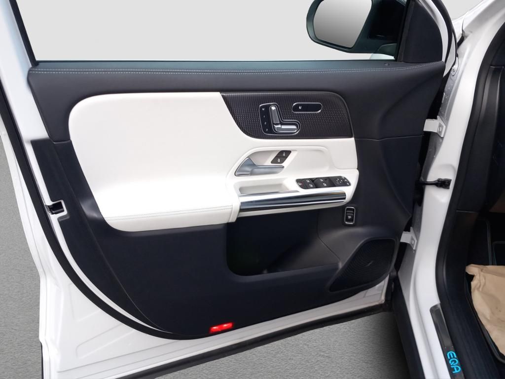Fahrzeugabbildung Mercedes-Benz EQA 250 AMG*LED*Leder*KeyLess*FAP*PDC*ParkAs*RFK