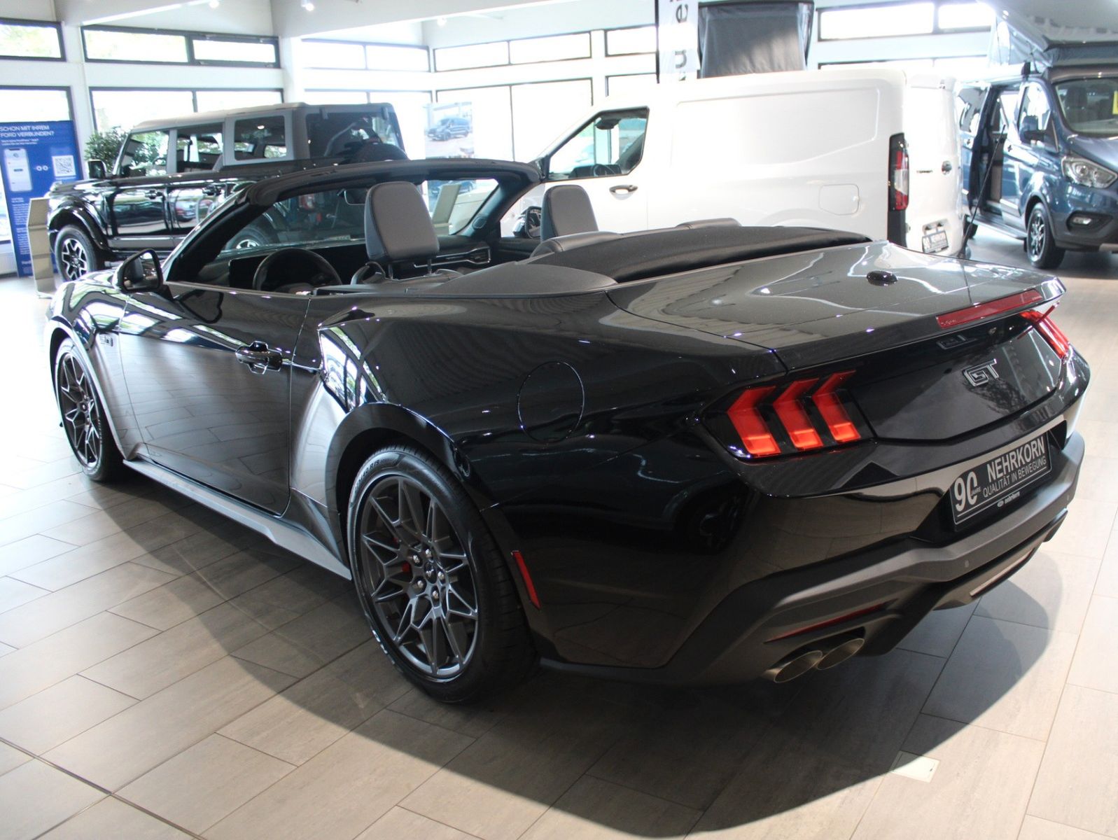 Fahrzeugabbildung Ford Mustang 5.0 V8 GT Automatik LED ACC Kamera Leder