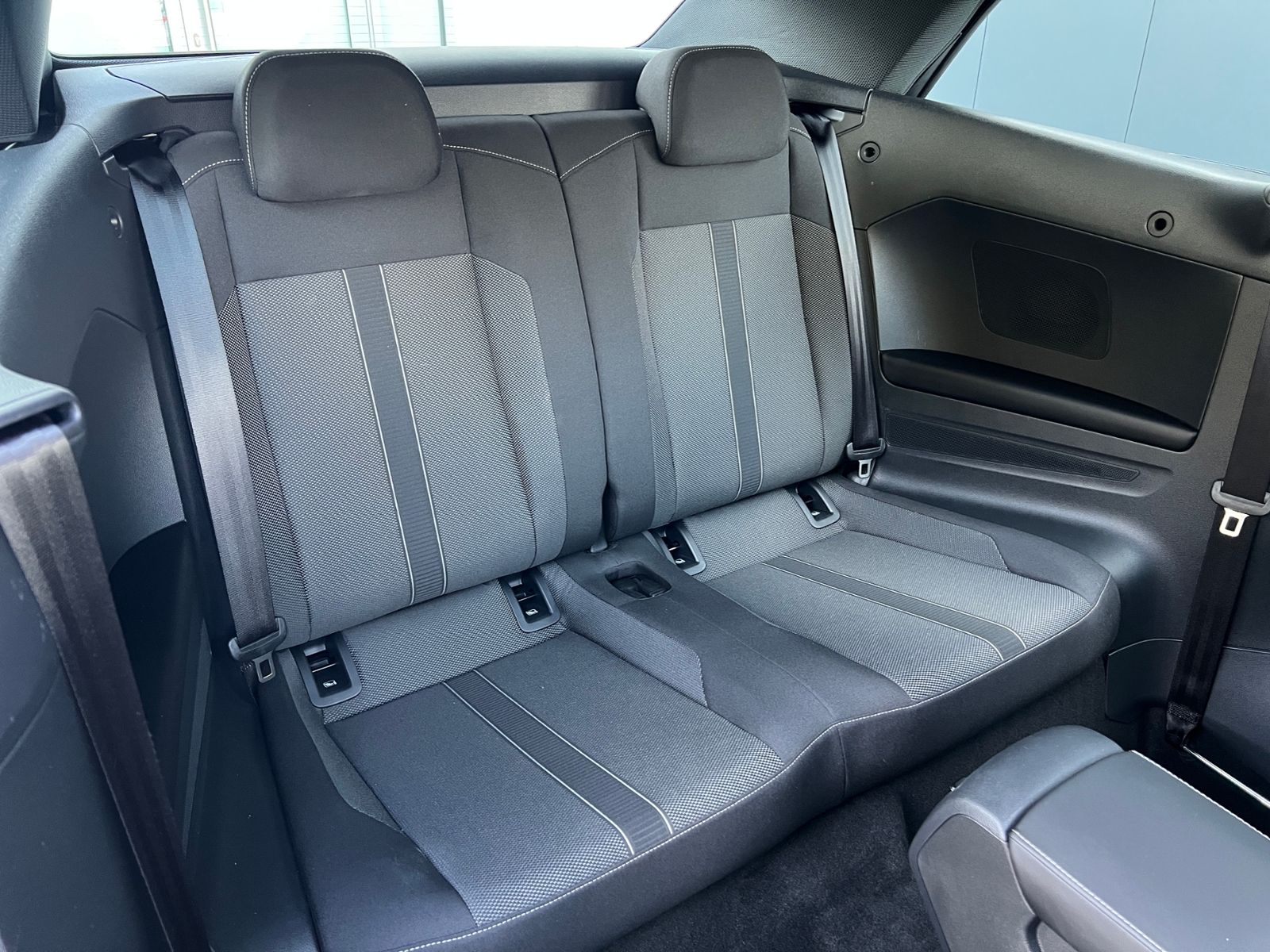 Fahrzeugabbildung Volkswagen T-Roc Cabriolet Style 1.5 TSI DSG *AHK, BlackSty