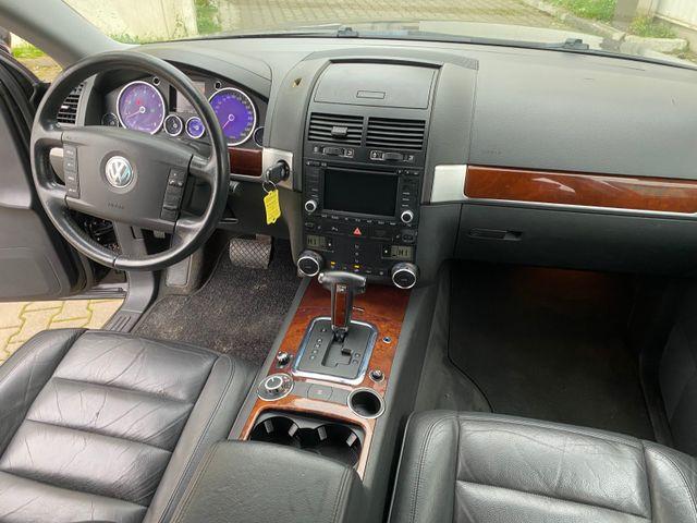 Volkswagen Touareg 2004 — photo 12