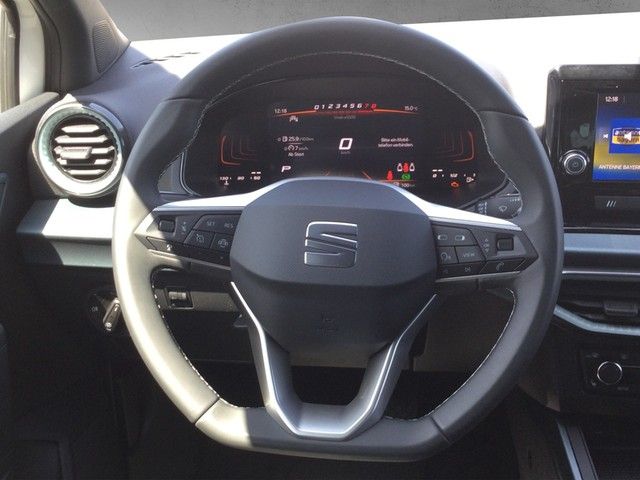 Fahrzeugabbildung SEAT Arona Xperience AHK 18"LM