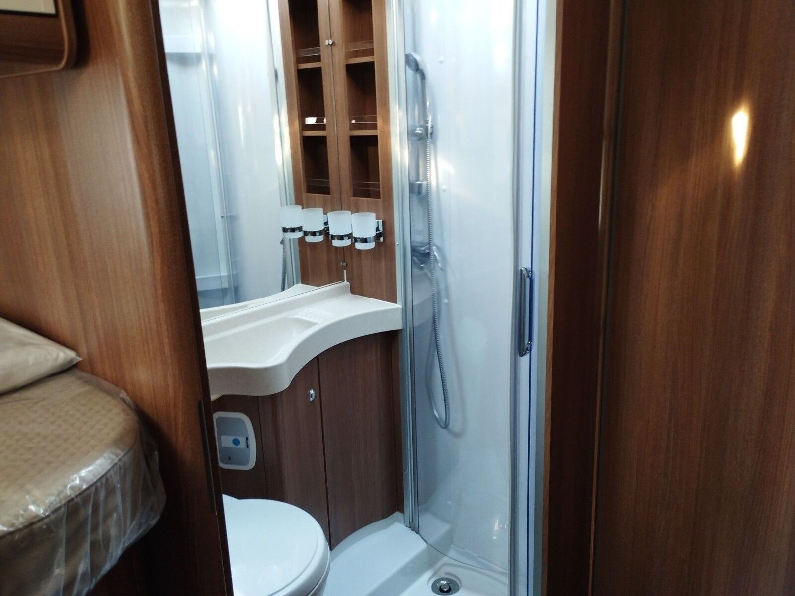 Fahrzeugabbildung Carthago C1-tourer T 143 KB LE comfort Navi, TV, Markise