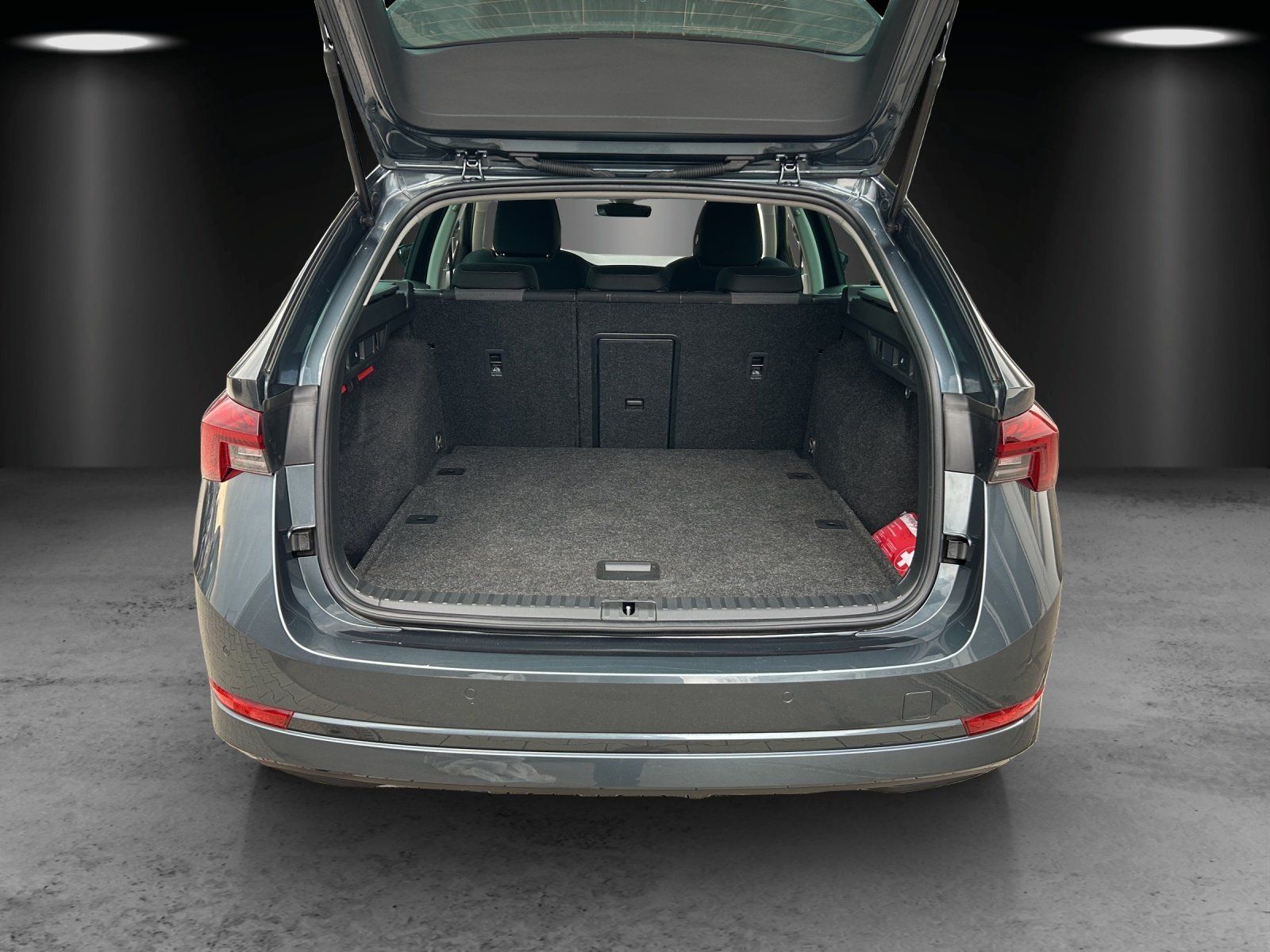 Fahrzeugabbildung SKODA Octavia Combi 1.5 TSI DSG Clever/KAMERA/ACC/LED/