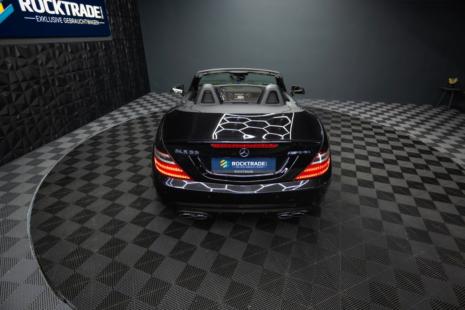 Fahrzeugabbildung Mercedes-Benz SLK 55 V8 AMG Roadster Carbon | Service NEU