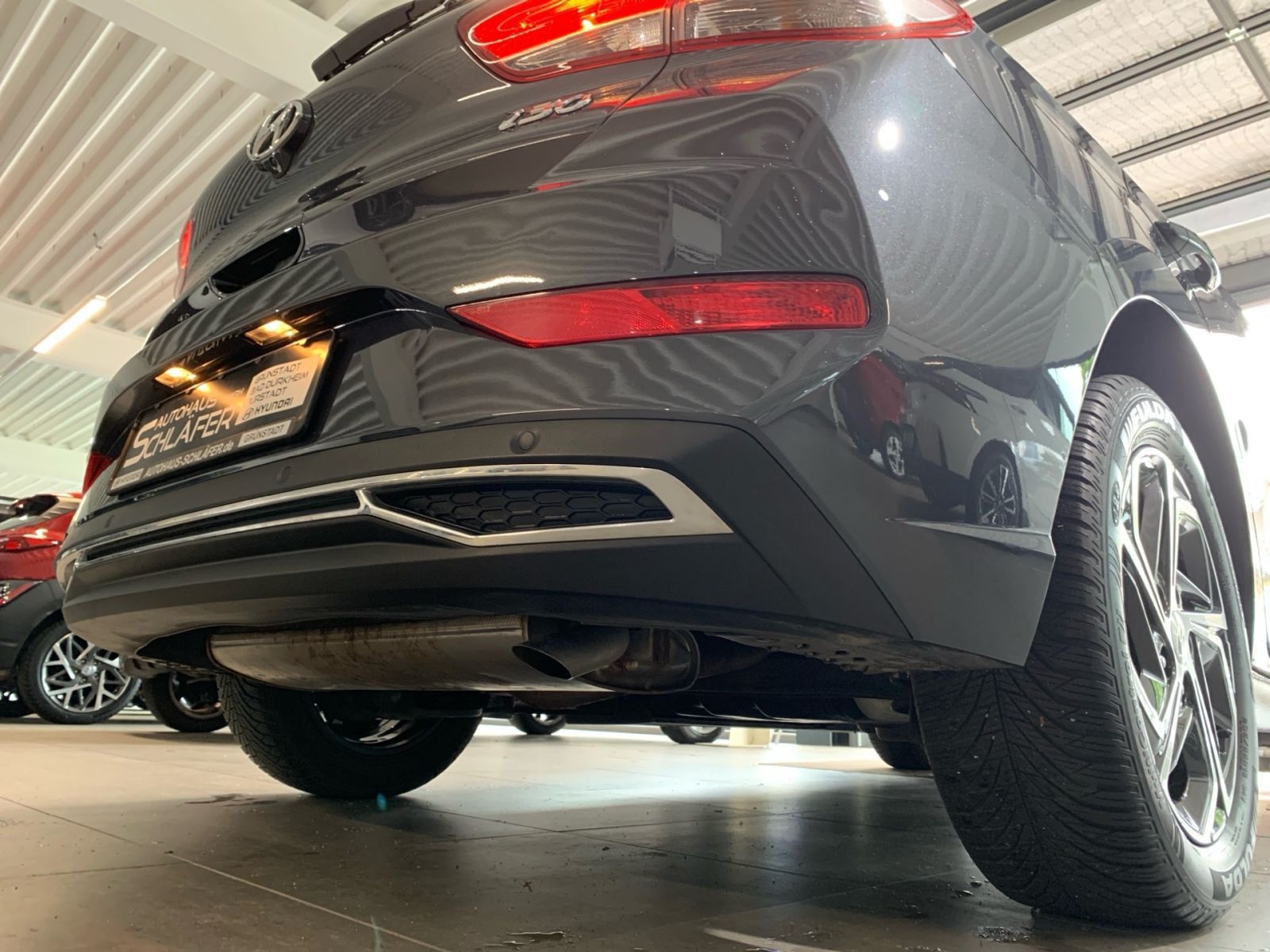 Fahrzeugabbildung Hyundai i30 1.0 T-GDI Edition 30 1Hd Allwetter