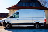 Volkswagen Crafter 2,0TDI 35 Mittellang,RWD,Navi,Camera,AHK - silberne Volkswagen Crafter