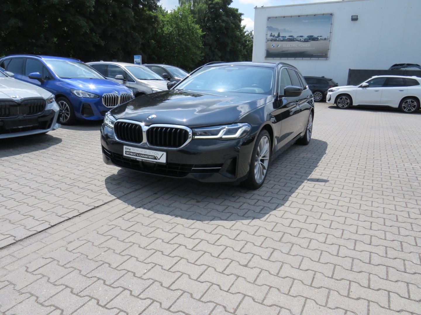 BMW 520 d xDrive Touring HUD AHK-el. klappb. Navi Le