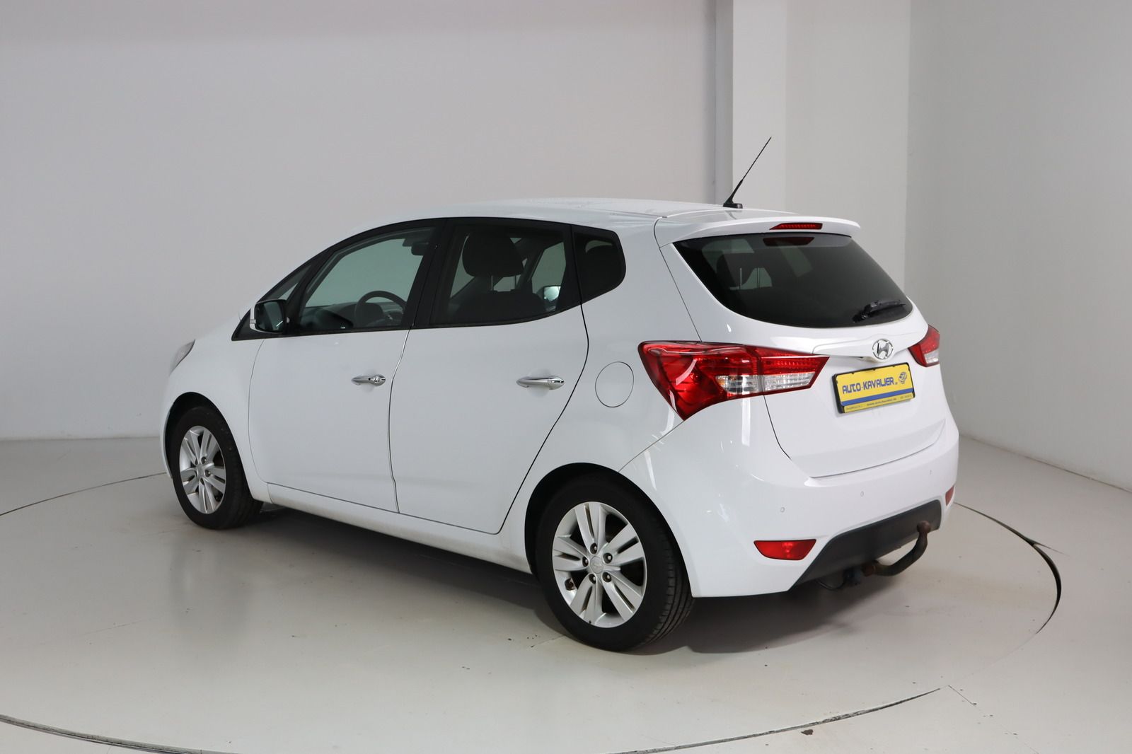 Fahrzeugabbildung Hyundai ix20 * HU/AU bis 06.2028 * 8-fach bereift Comfor