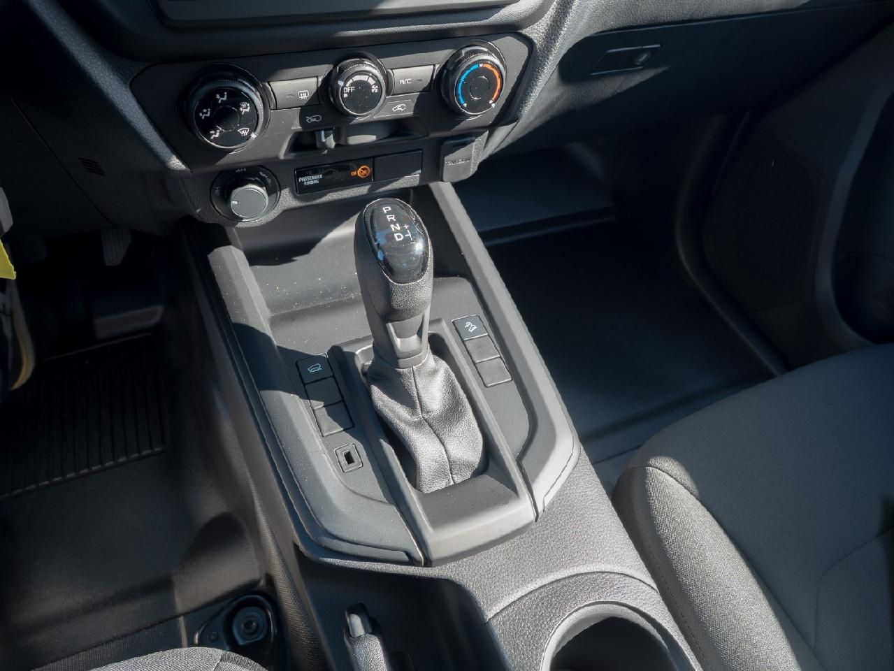 Fahrzeugabbildung Isuzu D-Max Space Cab 4WD L Automatik