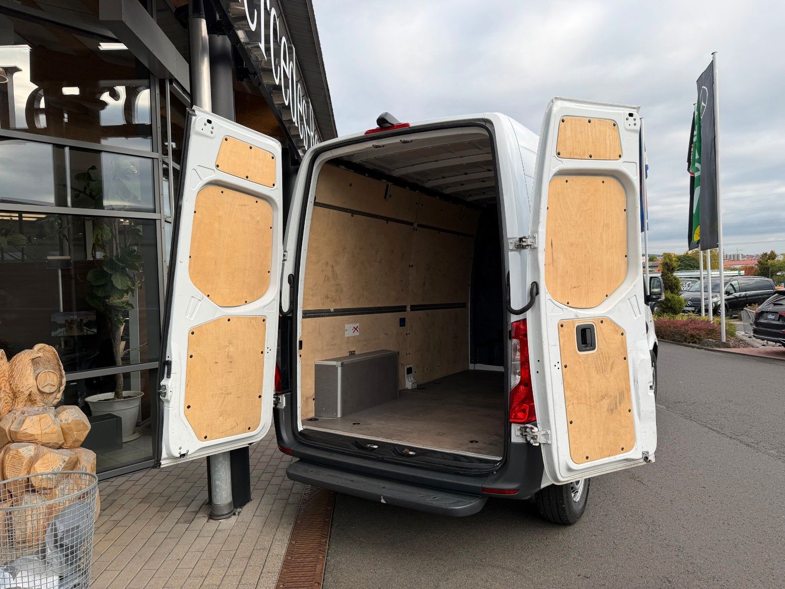 Fahrzeugabbildung Mercedes-Benz eSprinter 312 Klima SHZ Kamera