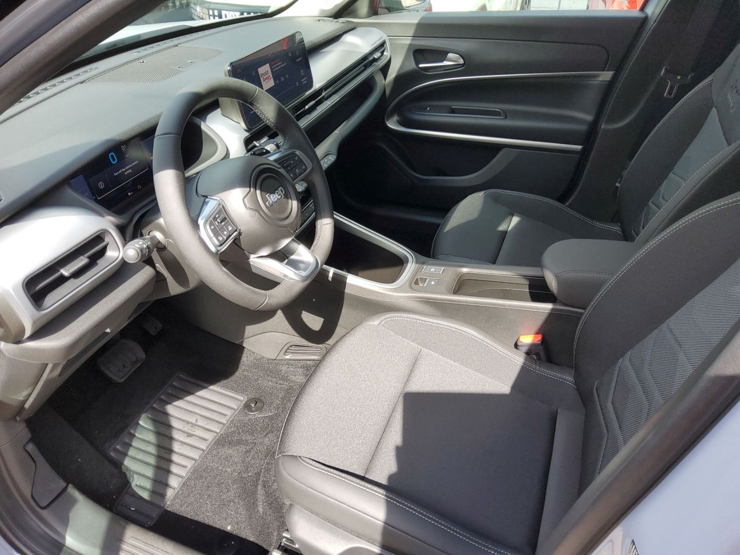 Fahrzeugabbildung Jeep Avenger Summit Sonderlack SHZ, 360°Sensoren, Key