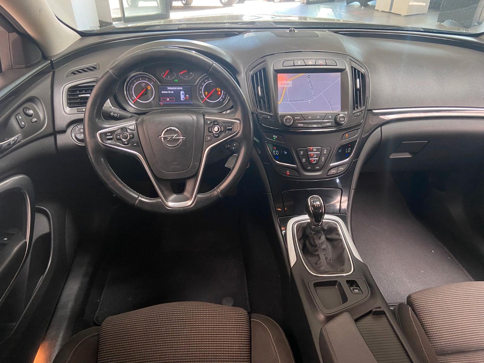 Opel Insignia 2014 — photo 22