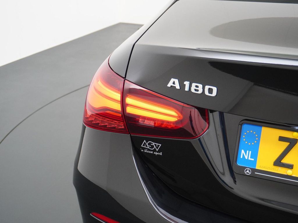 Mercedes-Benz A 180 Star Edition AMG Line