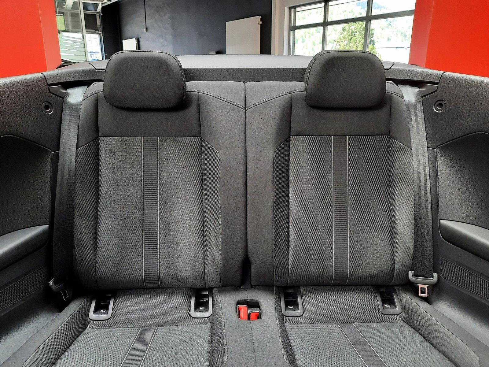 Fahrzeugabbildung Volkswagen T-Roc Cabriolet Style TSI DSG *Navi*Cam*LED*PDC*