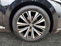 Fahrzeugabbildung Volkswagen Arteon Elegance 2.0 TDI 4MOTION DSG -NAV*ACC*LED
