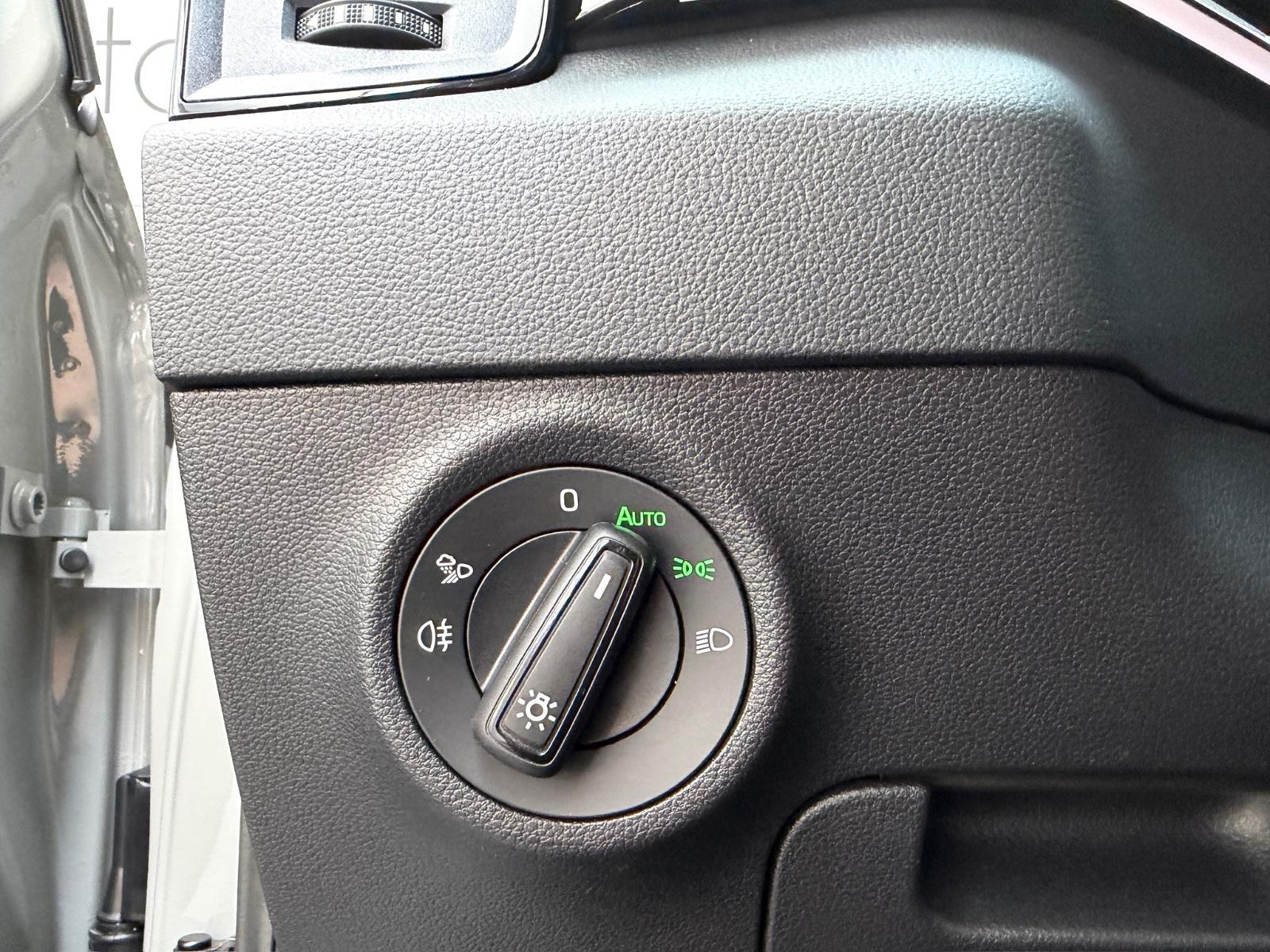 Skoda Karoq Sportline#5J.Gar#Matrix#360°#AHK#Navi#App