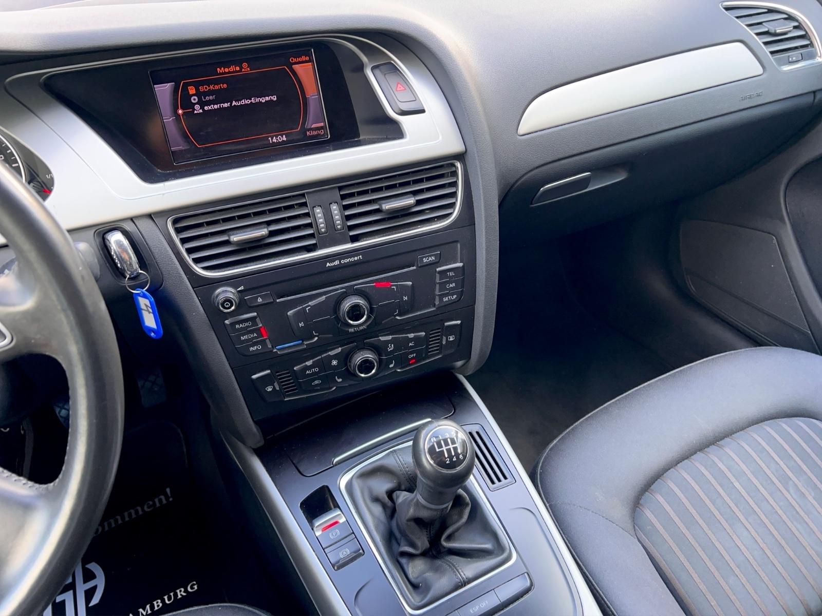 Audi A4 2009 — photo 21