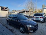 Skoda Octavia 1.6 TDI Elegance 4x4*Tempomat*PDC*AHK* - Skoda Octavia: Kombi, Elegance