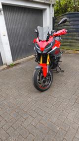 BMW F 900 XR