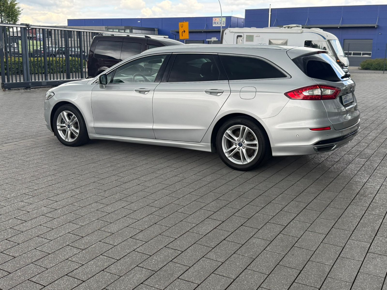 Fahrzeugabbildung Ford Mondeo Turnier Titanium NAVI KLIMA LED PDC AHK