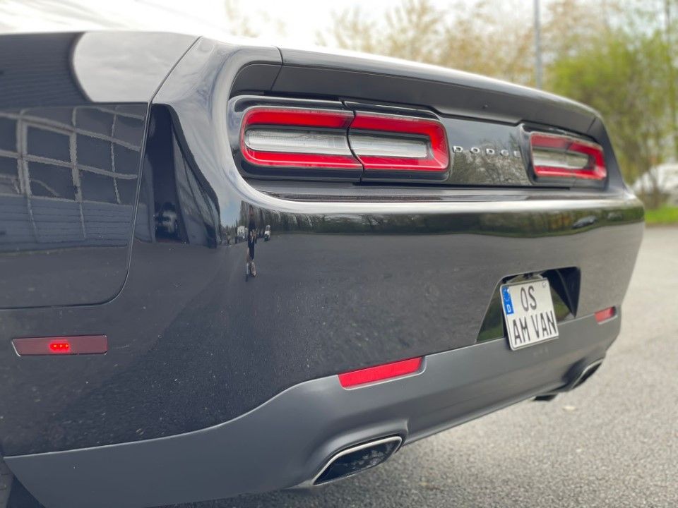 Fahrzeugabbildung Dodge Challenger 3.6 SXT V6 MY17 JW Import